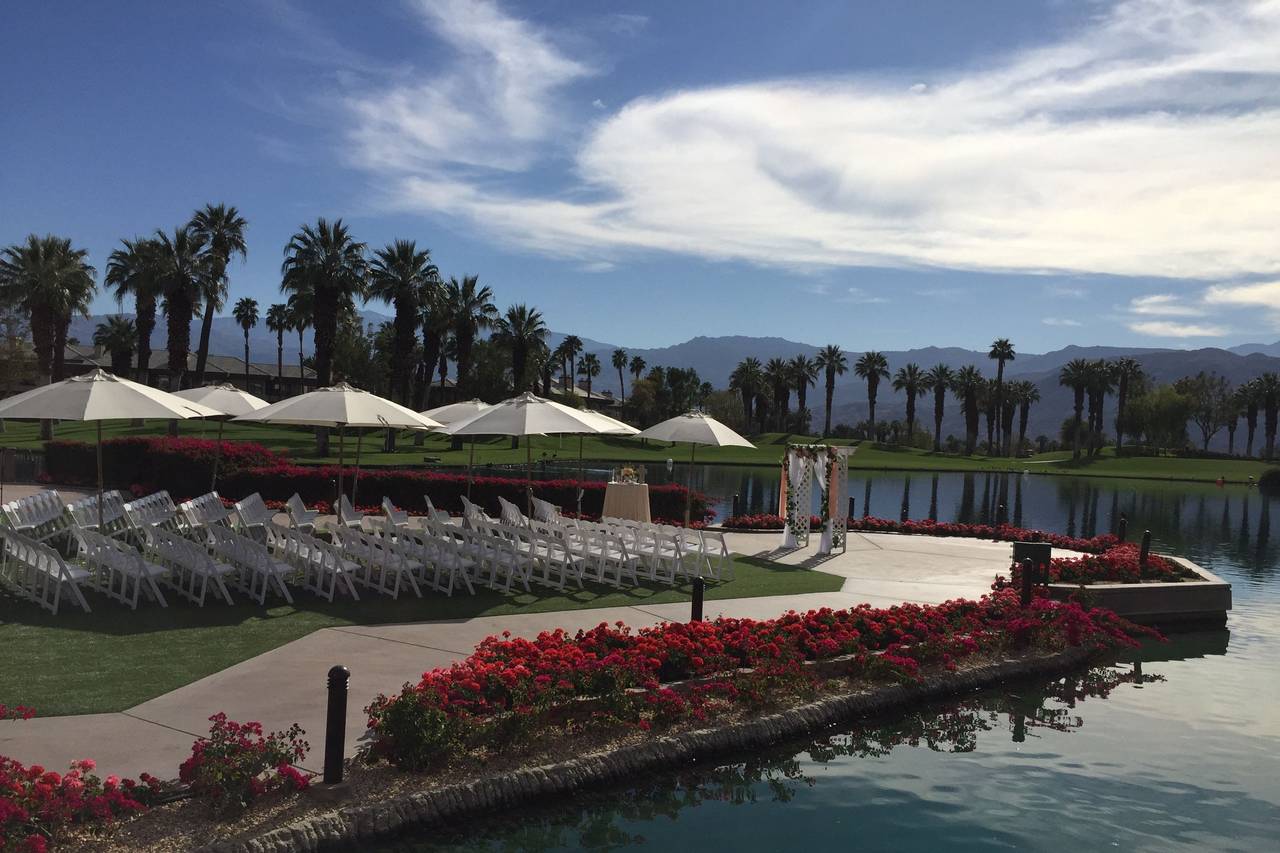 Resort amenities and outdoor spaces at JW Marriott Desert Ridge