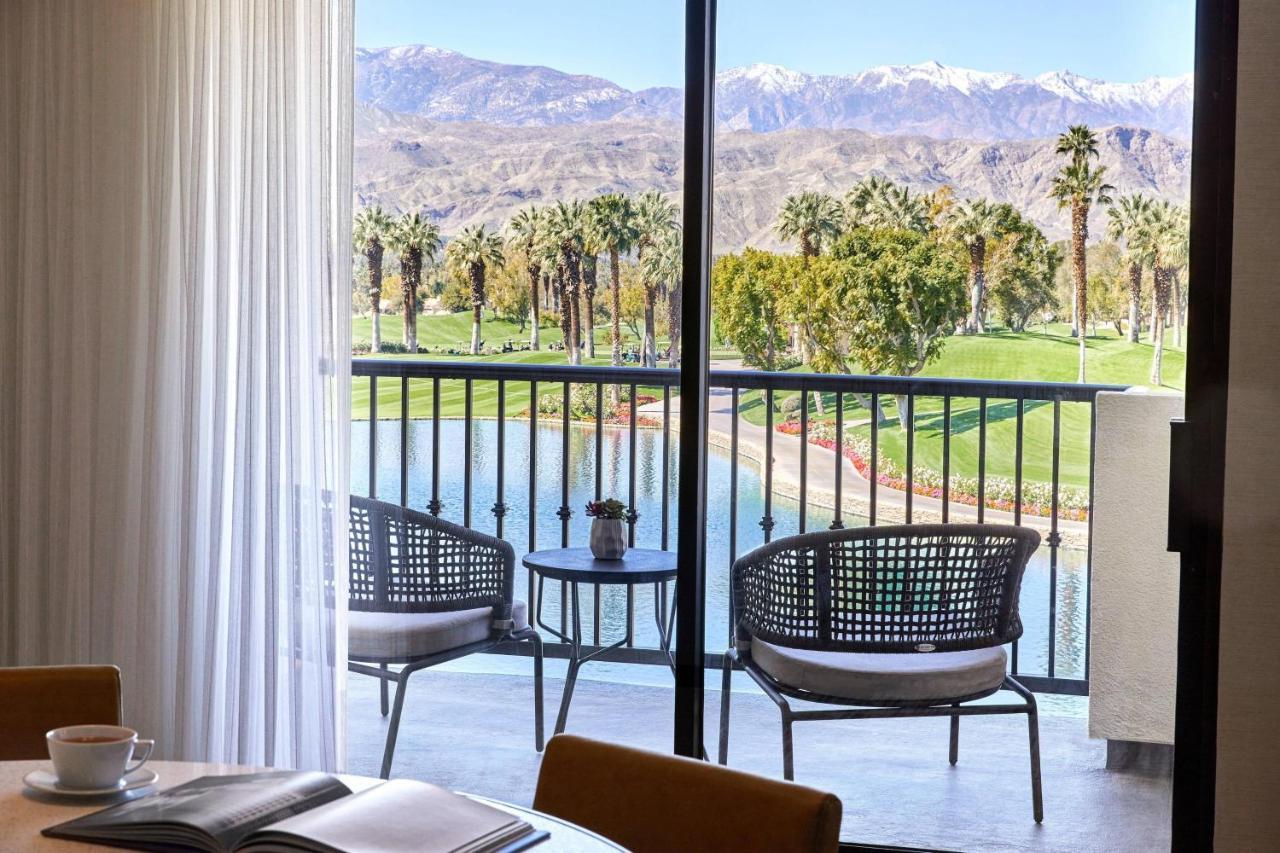 Resort pool and lounge area at JW Marriott Desert Ridge